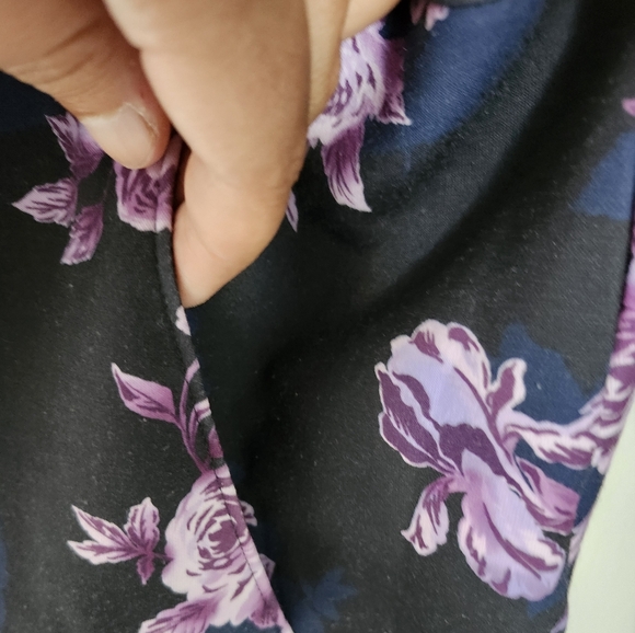 Floral zip up sweater - Picture 3 of 4